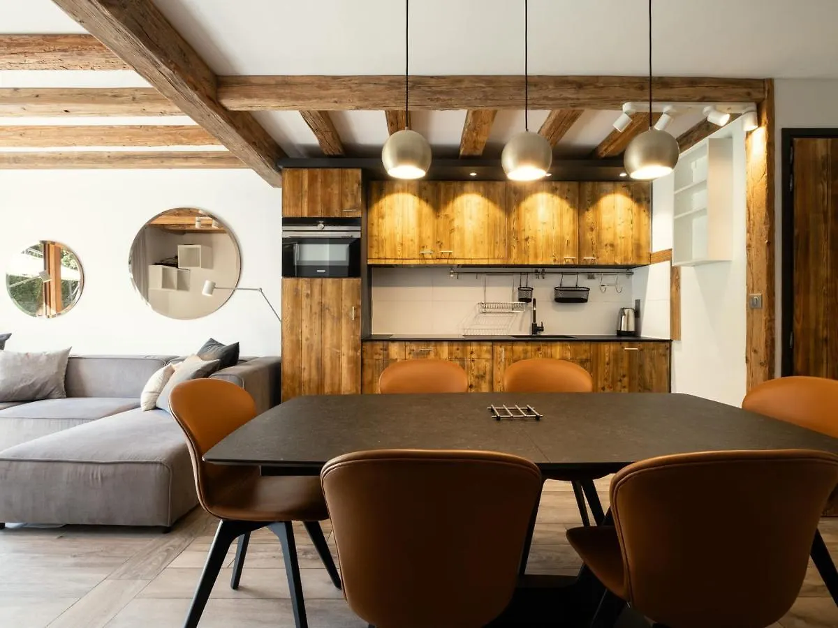 **Appartement Cosy Avec Garage, Au Coeur De La Clusaz, Proche Pistes Et Commerces** - Fr-1-304-190 アパート