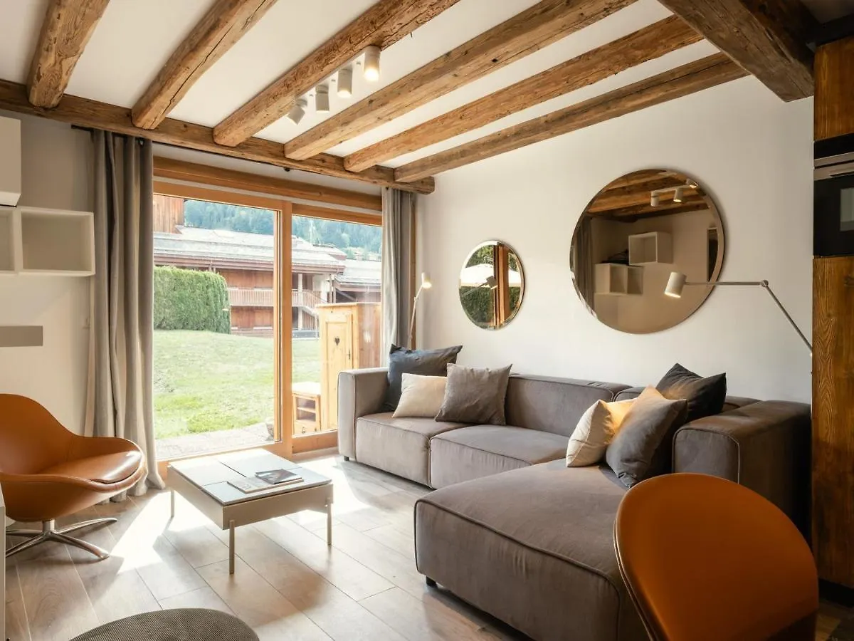 **Appartement Cosy Avec Garage, Au Coeur De La Clusaz, Proche Pistes Et Commerces** - Fr-1-304-190
